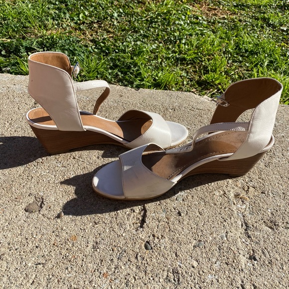 14th & Union White sandal wedge heels with strap size 8 - Picture 4 of 10